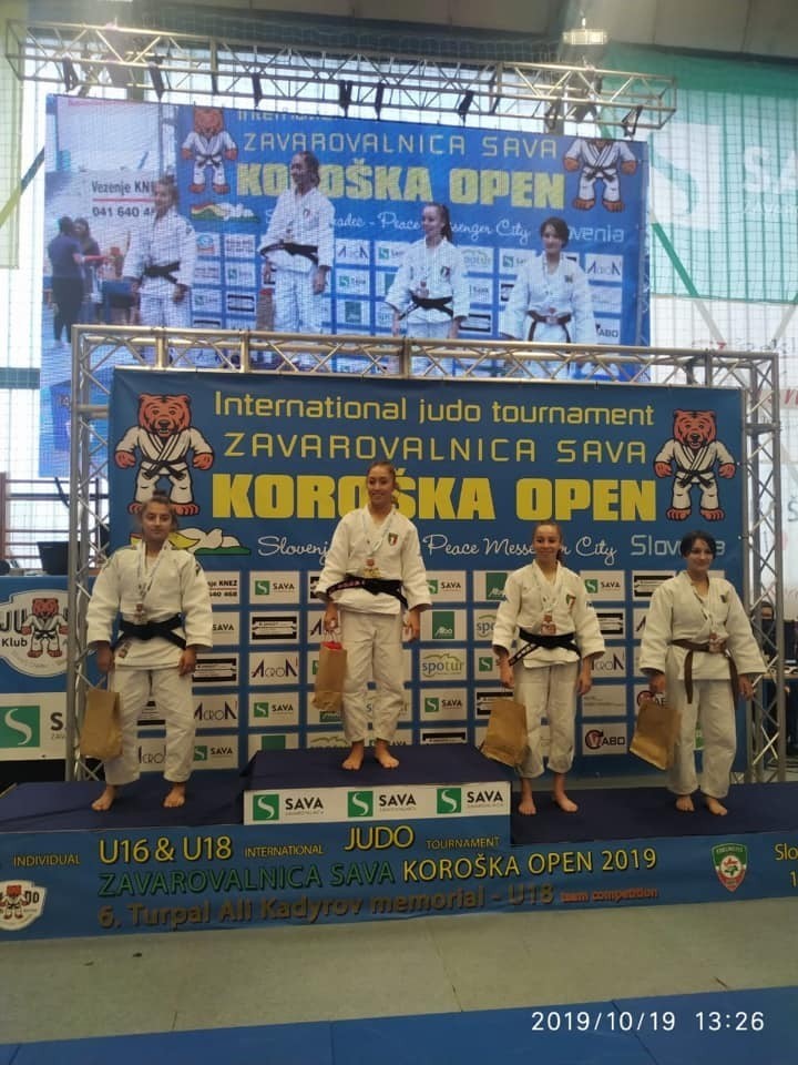 Azərbaycanın qadın cüdoçuları Sloveniyada 2 qızıl, 3 gümüş medal qazanıblar